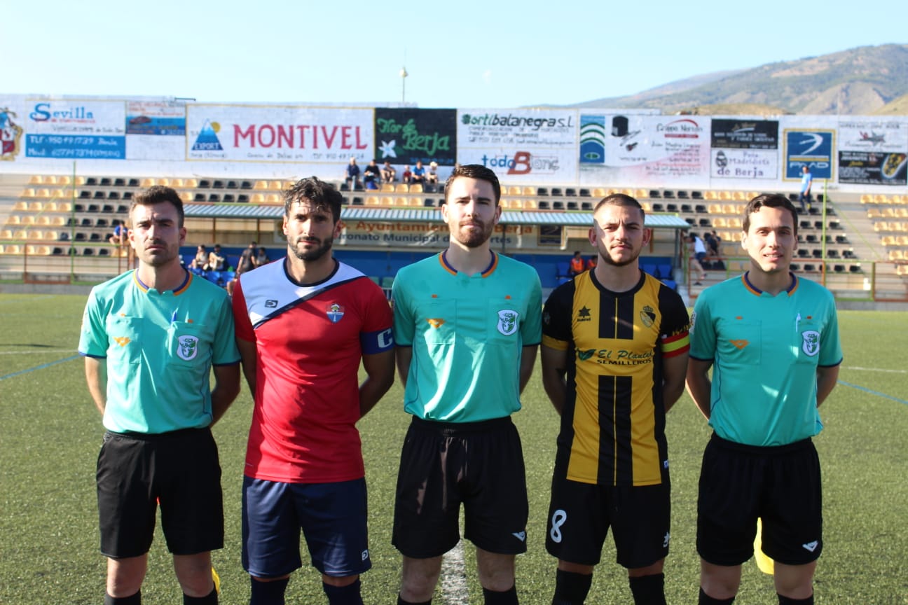 El Berja CF golea al Adra Milenaria y asegura su tercer puesto en División de Honor