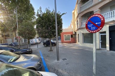estacionamiento comercial berja