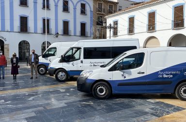 el ayuntamiento de berja compra dos furgonetas