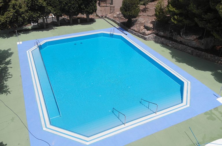 Berja inaugura la temporada de verano de las piscinas municipales el viernes 1 de julio