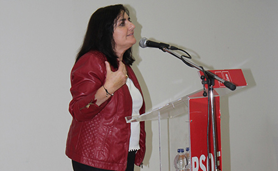 Isabel Arévalo gana las primarias del PSOE de Berja