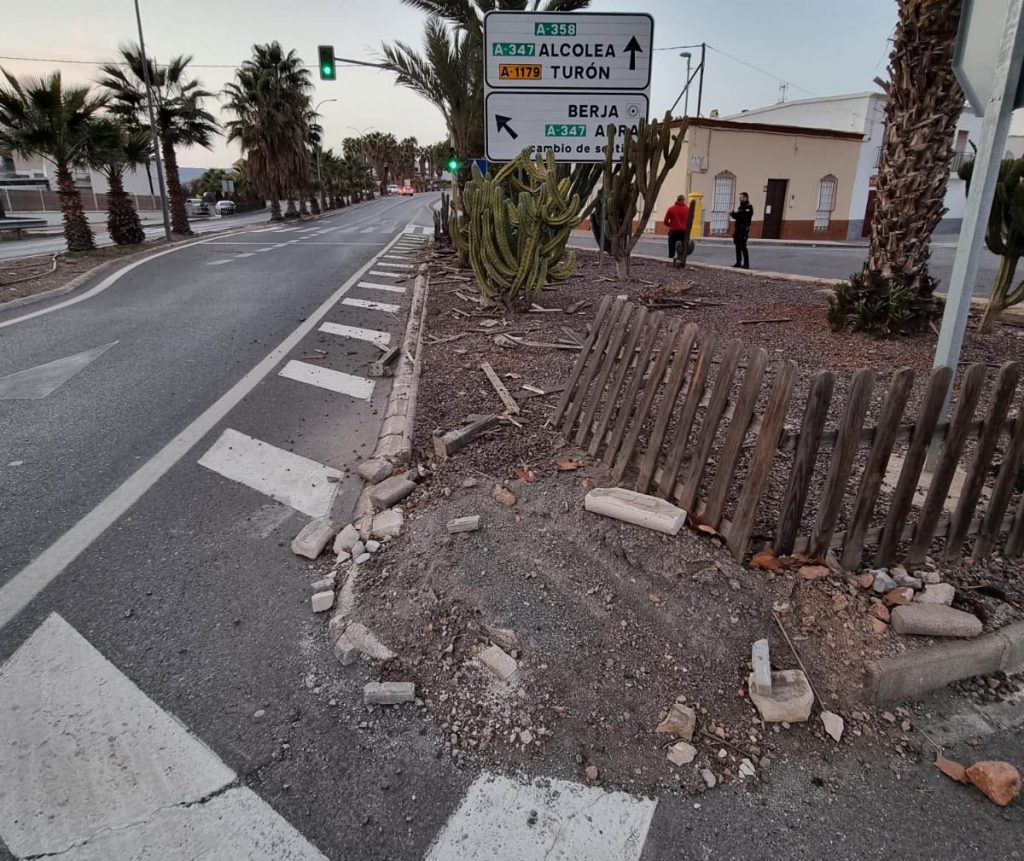 accidente abandono del lugar Berja 2022