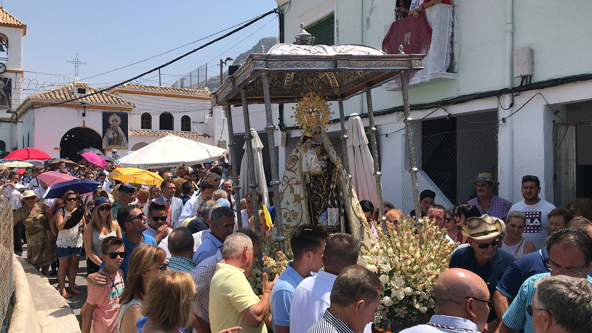 Procesion de la Virgen del Carmen en Rio Chico 2019