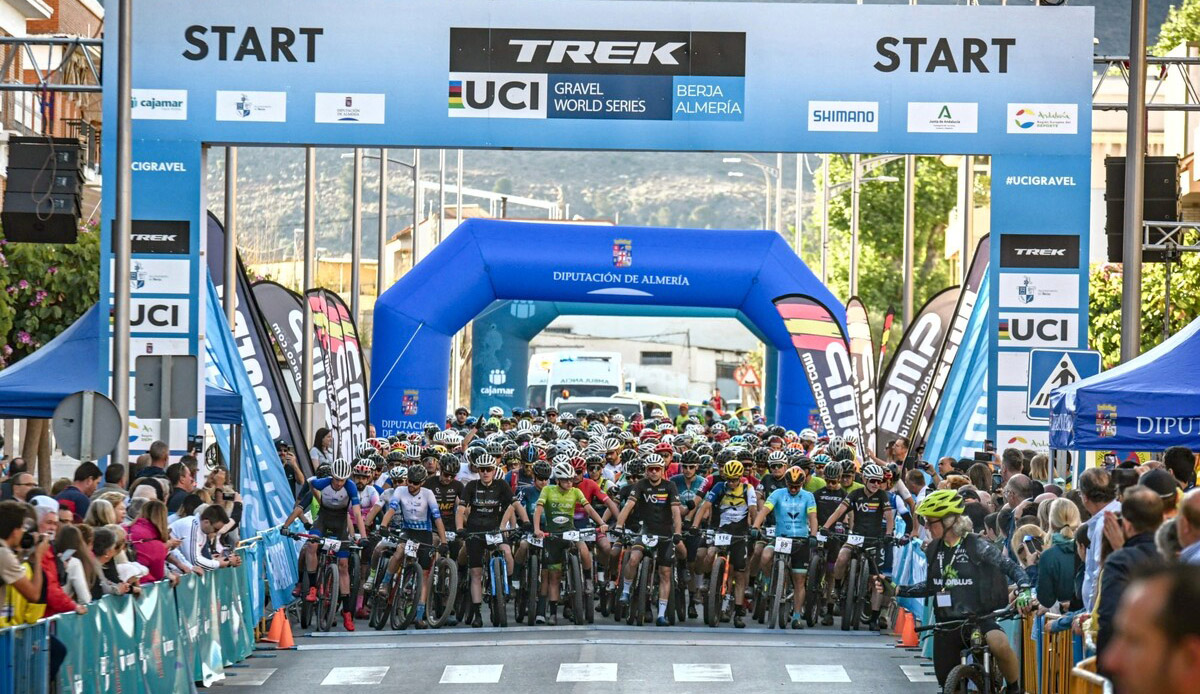 salida La Indomable 2023 Berja UCI Gravel World Series