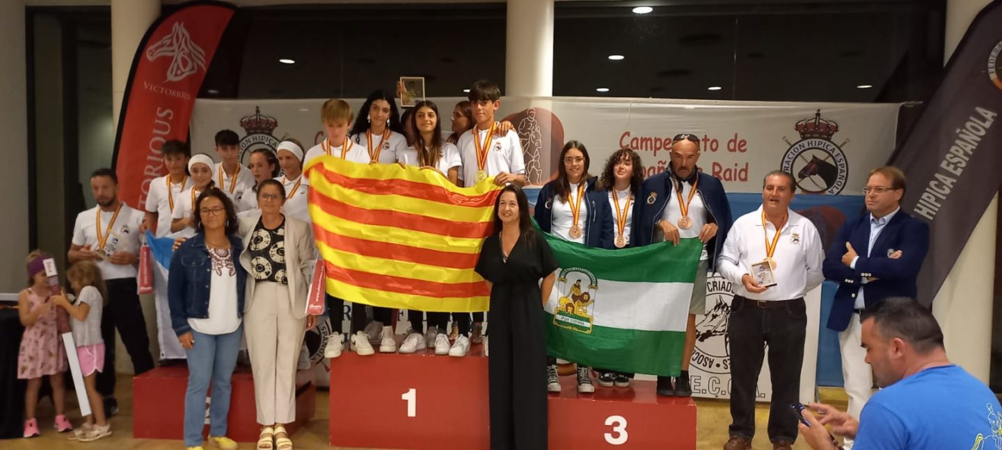 Mafalda y Floren Agustín, medalla de bronce en el Campeonato de España de Raid Hípico Interautonomías