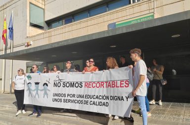 protesta delegacion educacion CEIP San Tesifón Berja