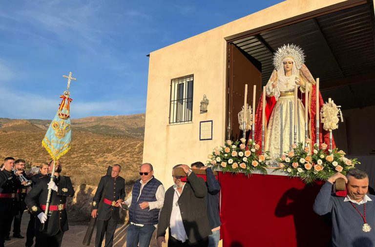 La cofradía de la Misericordia traslada este domingo a Mª Stma. de la Victoria a la Parroquia de la Anunciación