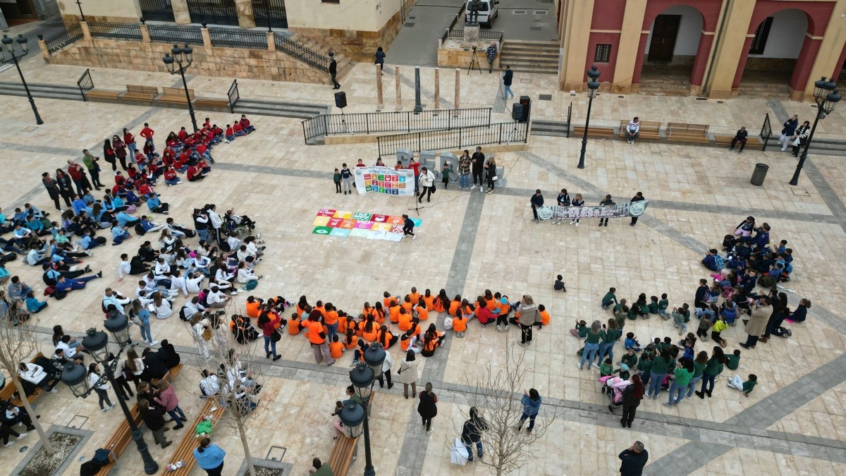 Berja celebra el Día de la Paz con un acto en la Plaza de la Constitución