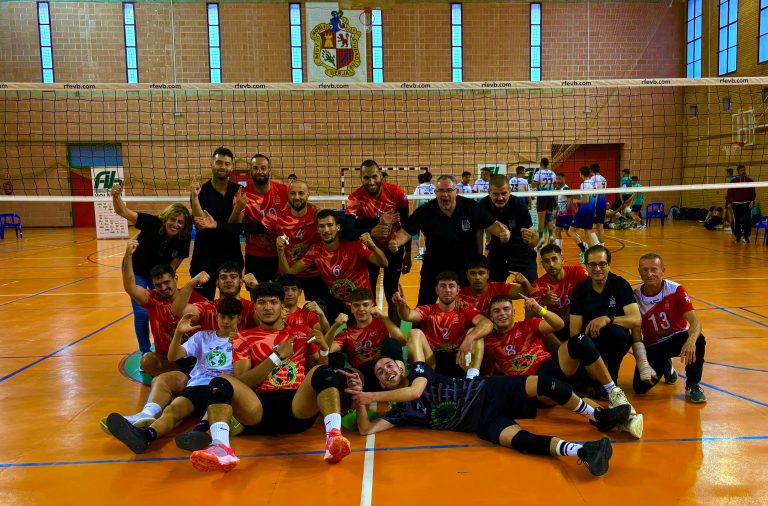 El senior del Club Voleibol de Berja asciende a Primera Andaluza y juega la final este domingo