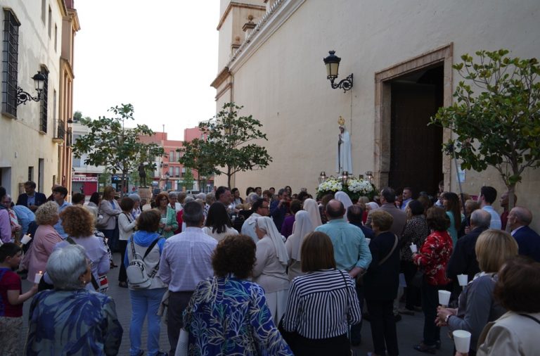 Procesión de la Virgen de Fátima por las calles de Berja en el 75 aniversario de la llegada de la imagen al municipio