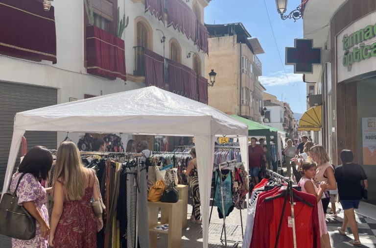 Una nueva edición del Mercado de Saldos llega este sábado a las calles de Berja