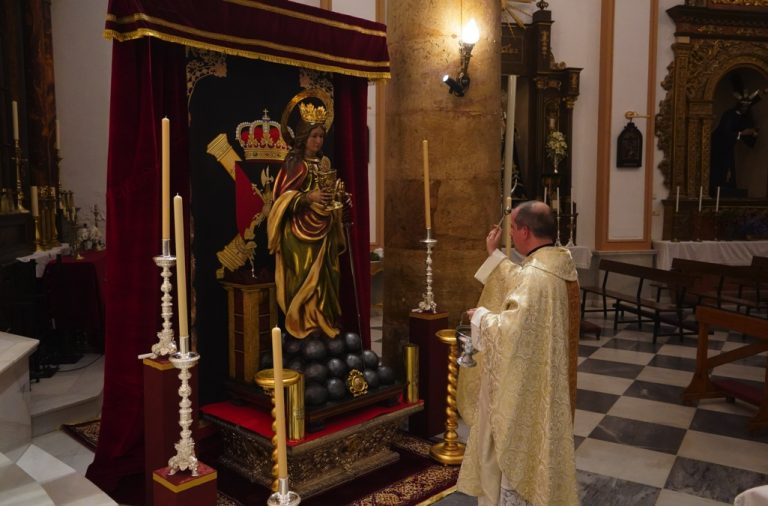 Bendecida la imagen de Santa Bárbara de la Mayordomía de San Miguel de Los Cerillos