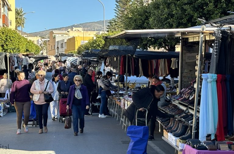 Berja publica el calendario del mercadillo quincenal para 2026