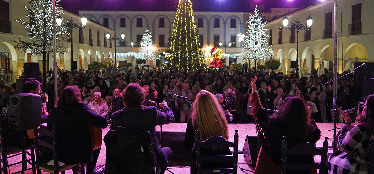 La Zambomba Flamenca 'Reyes y Navidad' llega este lunes a la Plaza Porticada