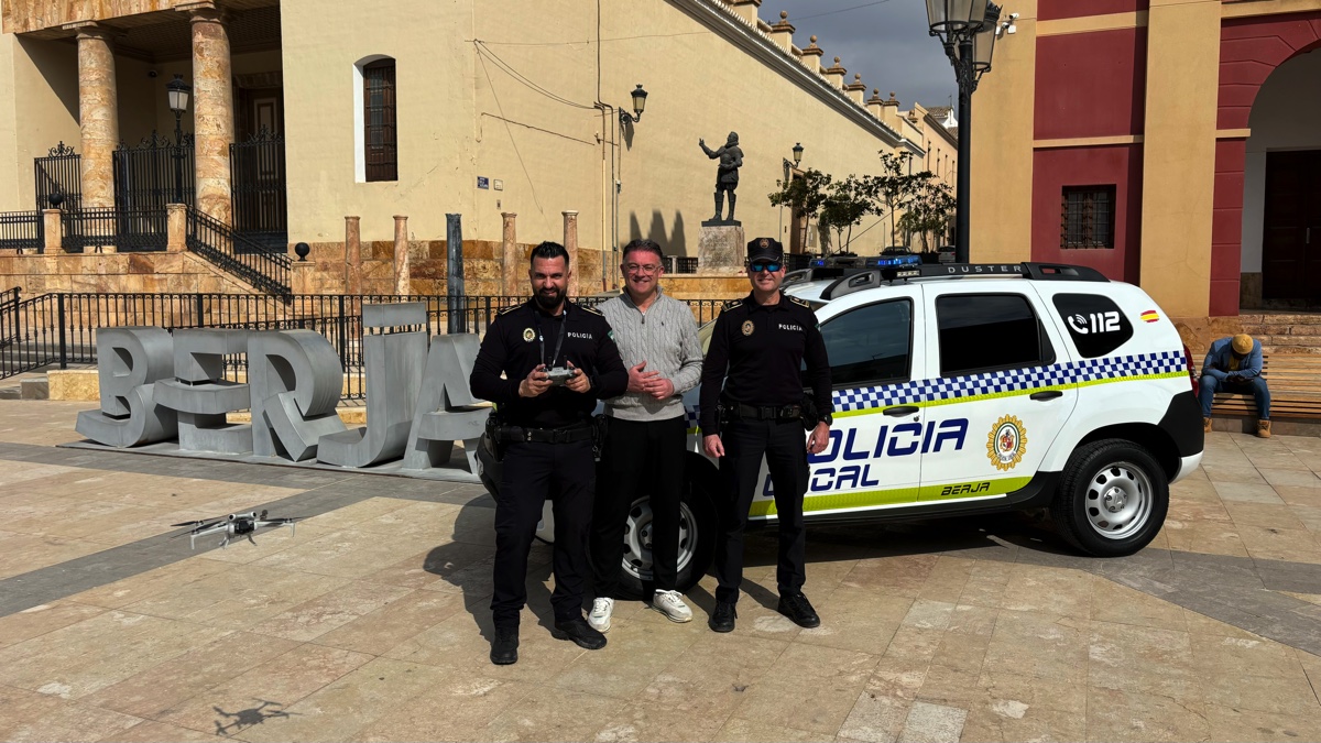 La Policía Local de Berja incorpora un nuevo vehículo cedido por el Ministerio de Sanidad