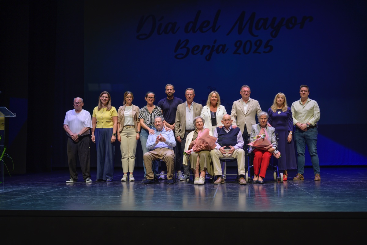 Berja celebra un emotivo Día del Mayor con homenajes a Mª Dolores Gutiérrez, Ramón Rodríguez y Fausto Ruiz