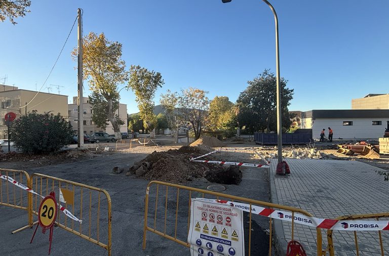 Comienzan las obras de entronque entre la Avenida del Docente y la calle Séneca en Berja