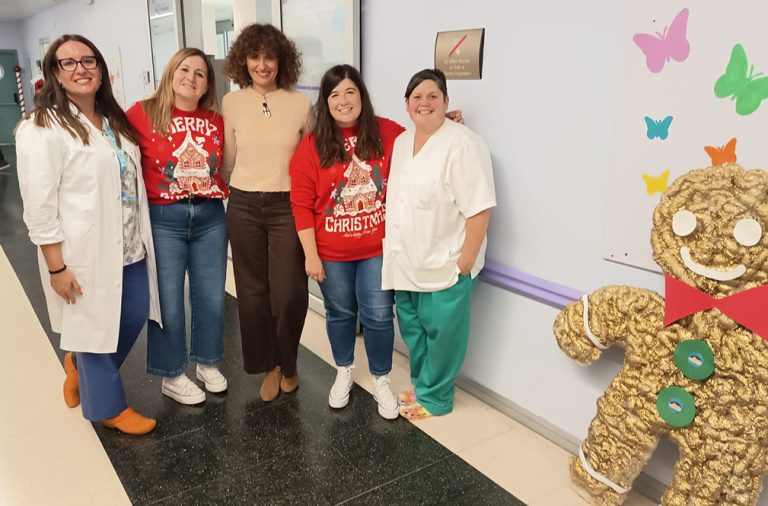 El alumnado de Fabulino School decora el área de Pediatría del Hospital de Poniente