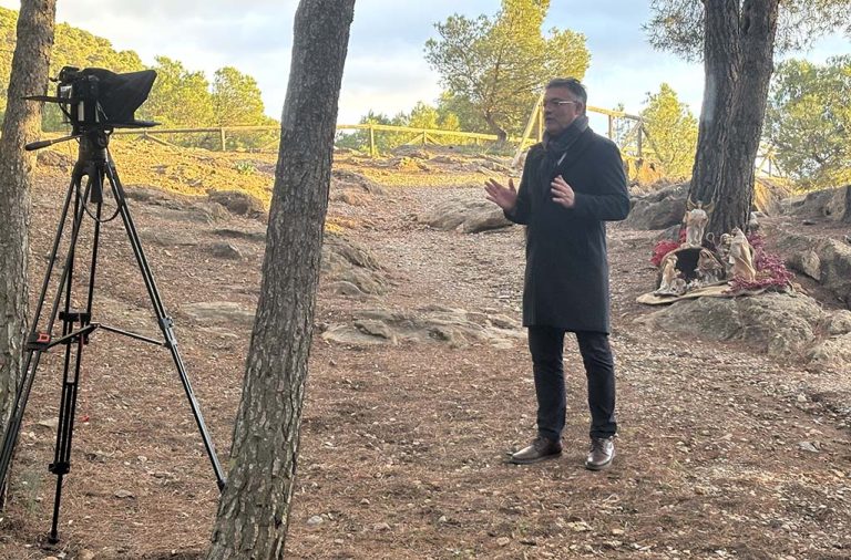 El alcalde de Berja lanza su mensaje de Navidad centrado en la unidad y el compromiso con las personas