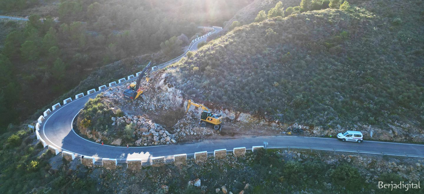 Avanzan las obras de mejora de la carretera entre Berja y Turón
