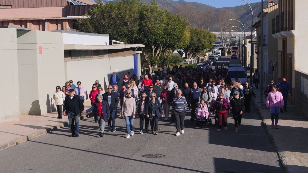 La marcha ‘Cuidando la Salud Mental’ reúne a más de 150 personas en una jornada de convivencia y deporte
