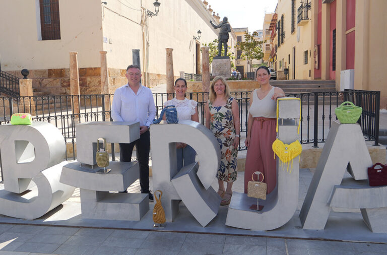 Lo&Be, el proyecto artesanal de una virgitana que ya forma parte de Talento Almeriense