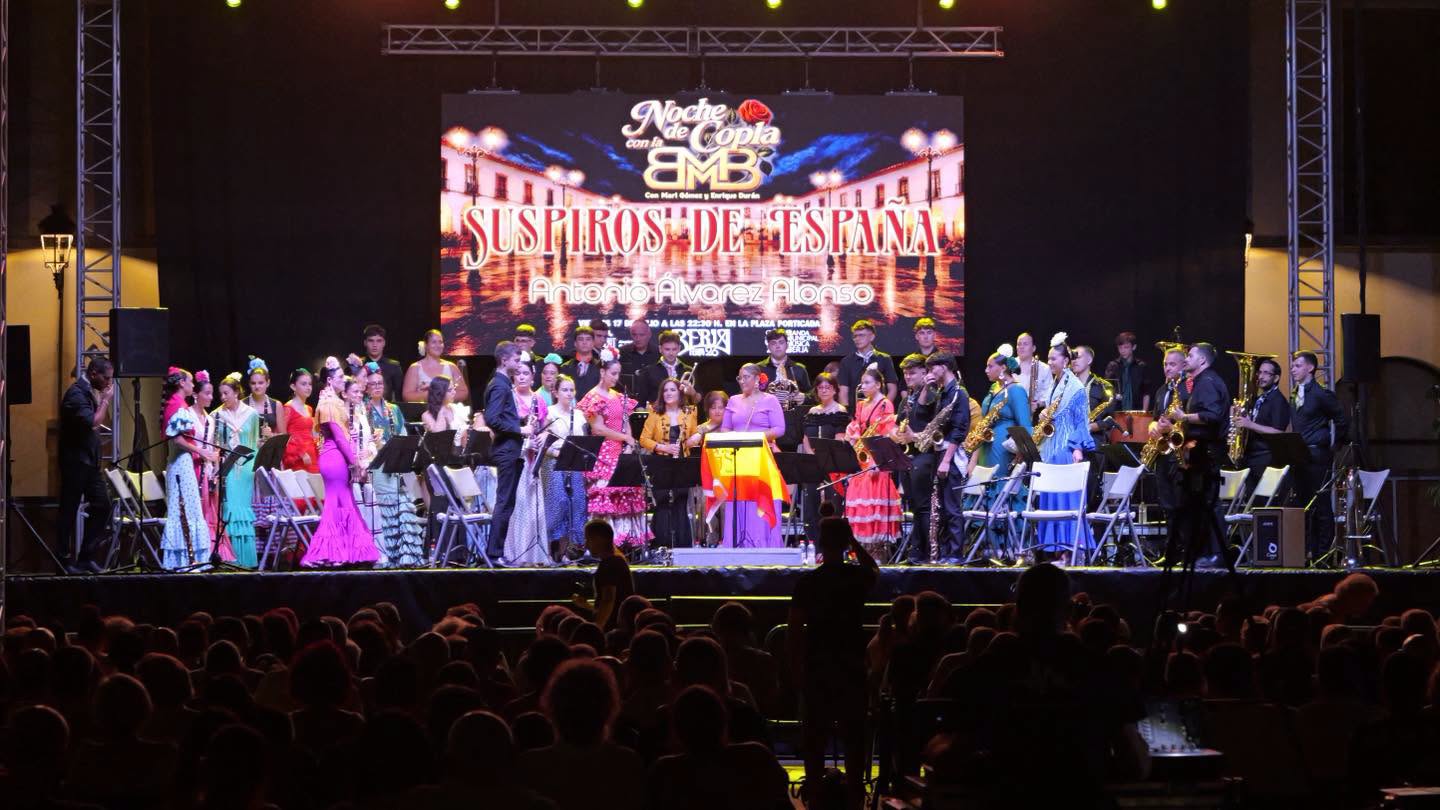El talento de la Banda Municipal de Berja brilla en una noche dedicada a la copla