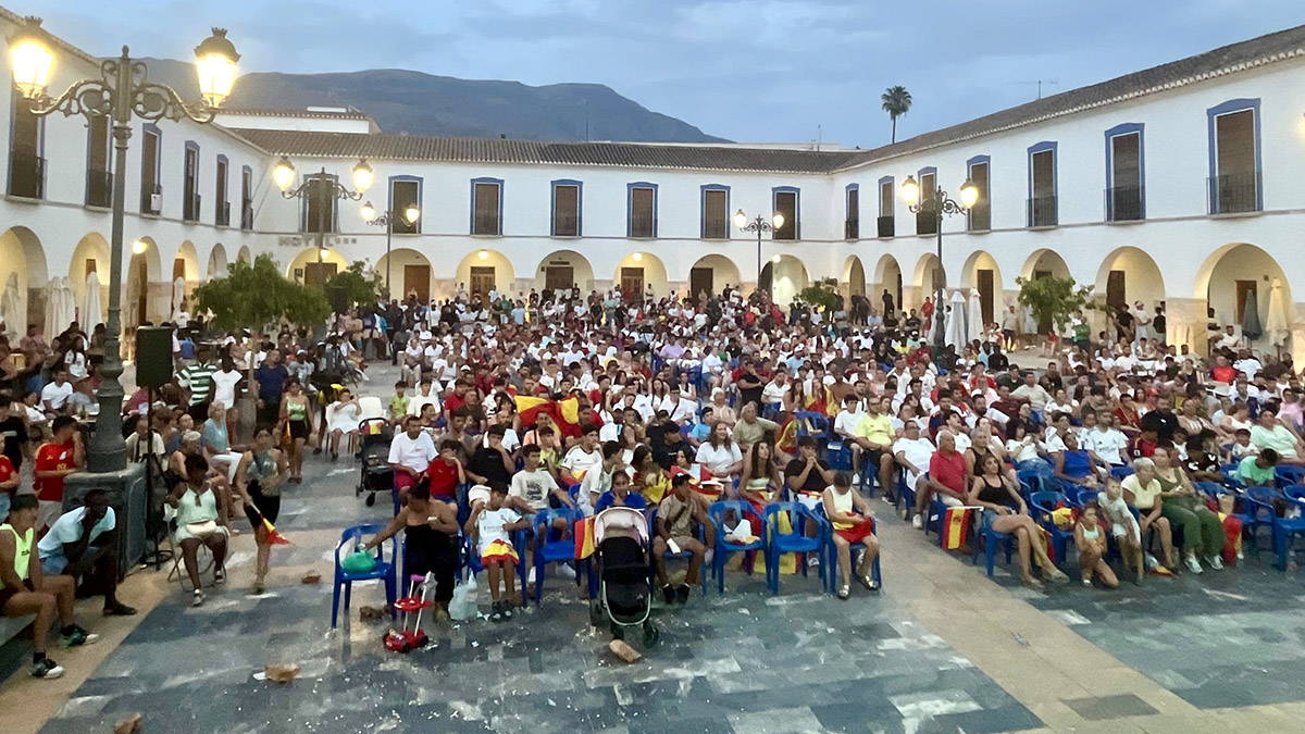 La Plaza Porticada volverá a vibrar con la Selección en la gran final entre España y Argentina